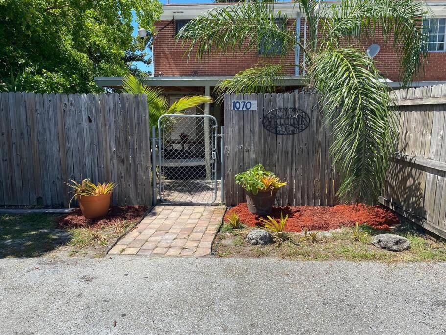 Private Townhouse With Courtyard And Covered Patio West Palm Beach Eksteriør bilde